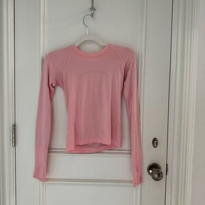 Pink long sleeve Lulu top
